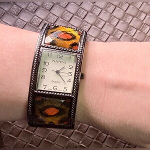 🧚🏻‍♀️ Narmi Leopard Print Cuff Watch Womens Bangle Style Quartz New Battery
